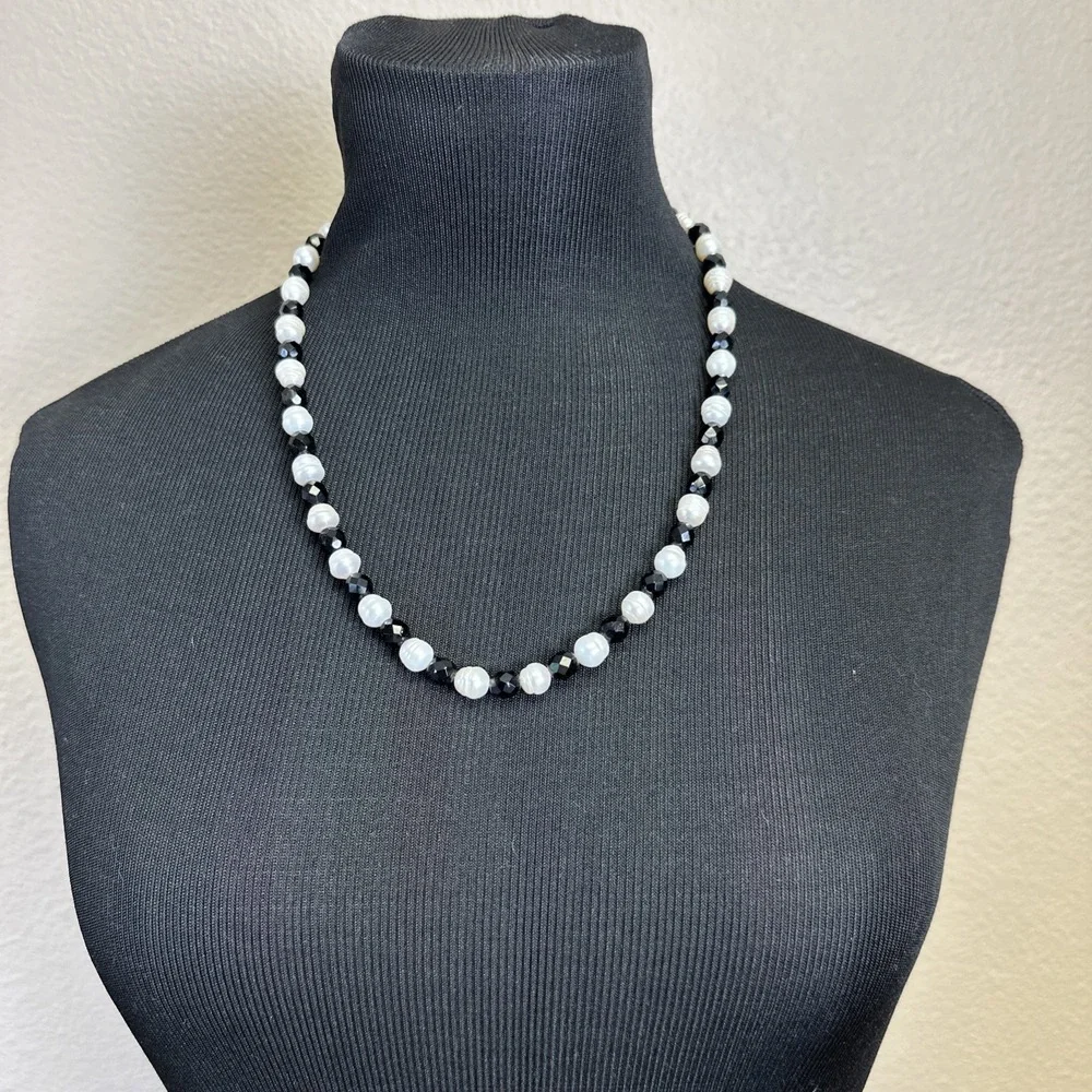 Beaded Pearls Black Glass Barrel Clasp VTG 21